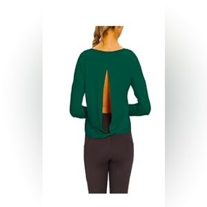 Lovely long sleeve loose fit backless pine green shirt for holidays and winter!